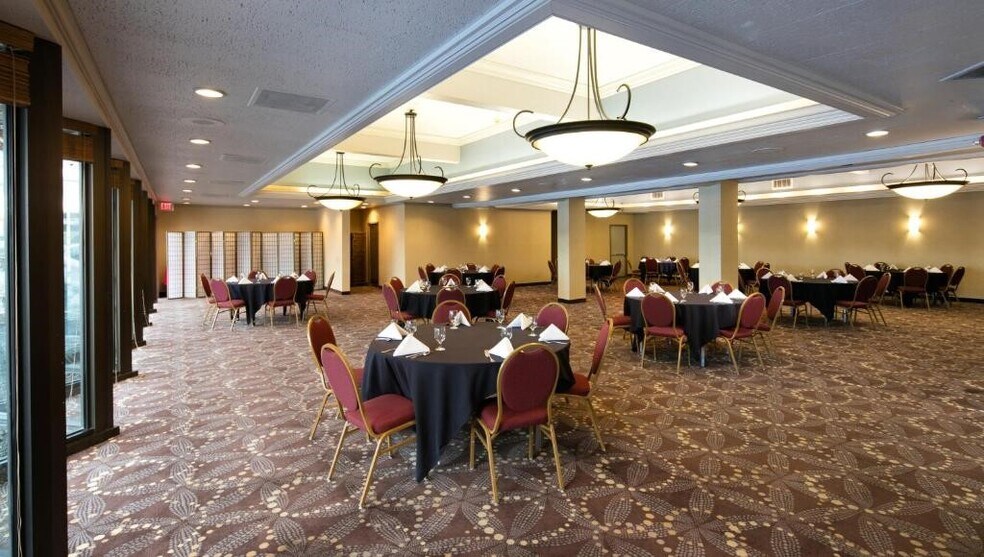 More Photos Of 1929 4th St, Eureka Hotel For Sale