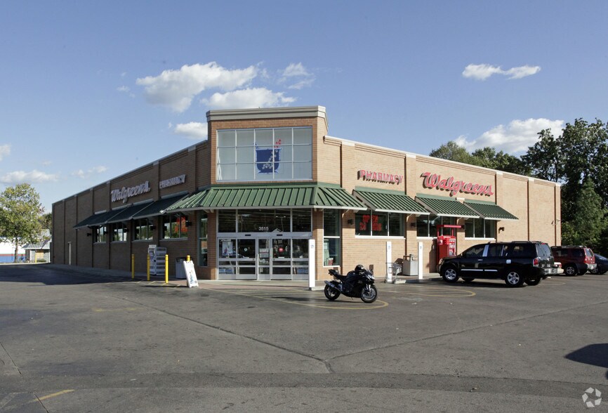Primary Photo Of 3515 Park Ave, Memphis Drugstore For Sale