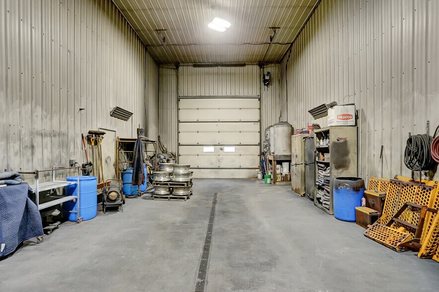 More Photos Of 655 Brown Rd, Myerstown Warehouse For Sale