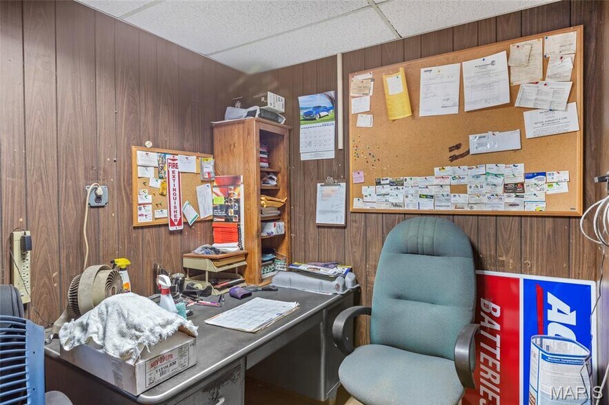 More Photos Of 6821 Morganford Rd, Saint Louis Auto Repair For Sale