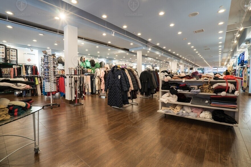 Primary Photo Of 5634 Myrtle Ave, Ridgewood Storefront Retail Residential For Lease