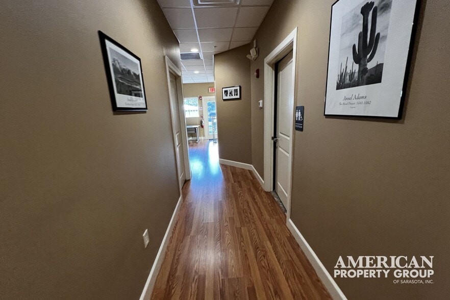 More Photos Of 420 S Tamiami Trl, Osprey Office For Sale