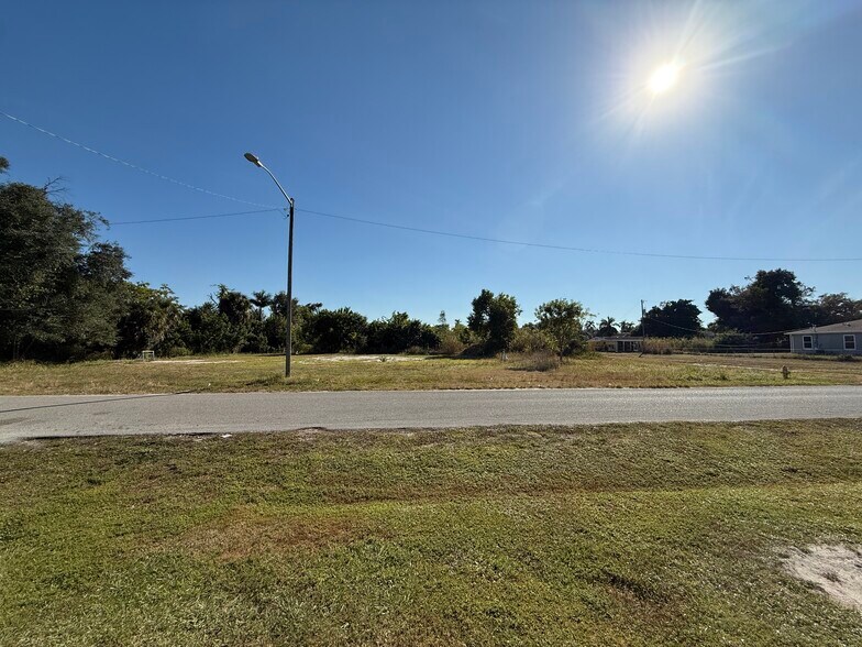More Photos Of 4040 Bell St, Fort Myers Land For Sale