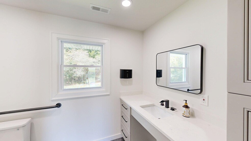 More Photos Of 1949 Carrollton Villa Rica Hwy, Villa Rica Office For Sale