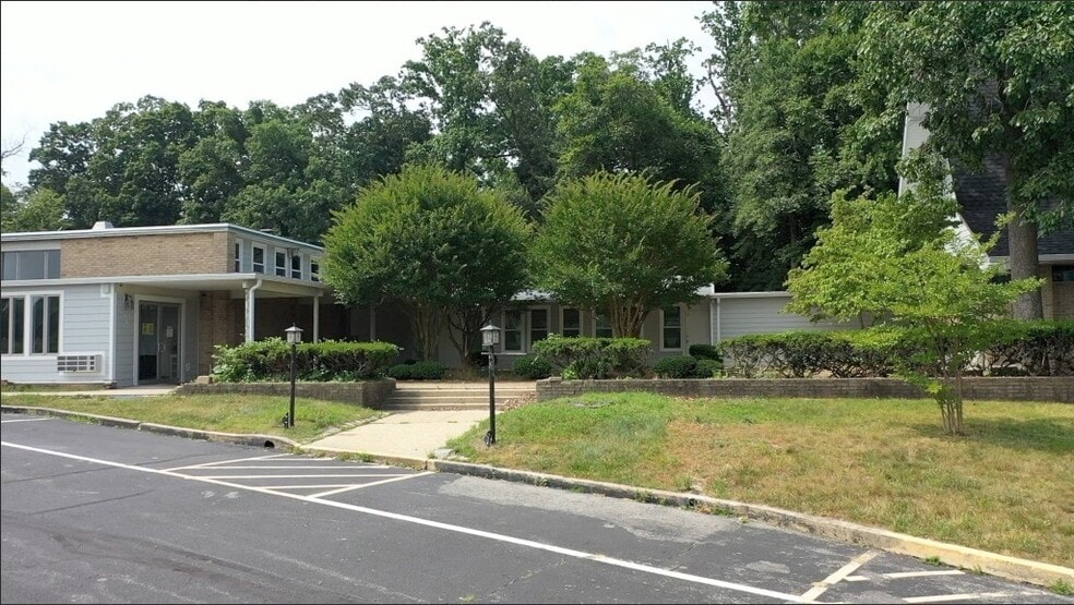 More Photos Of 5203 Manchester Dr, Temple Hills Religious Facility For Sale