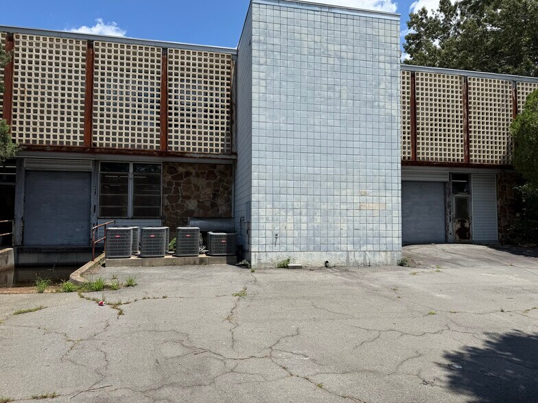 More Photos Of 201 E Roosevelt Rd, Little Rock Medical For Sale