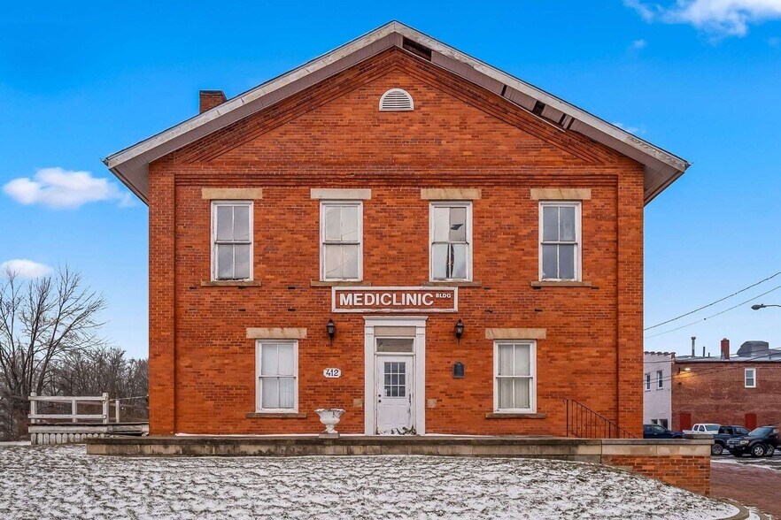 More Photos Of 412 E River St, Elyria Office For Sale
