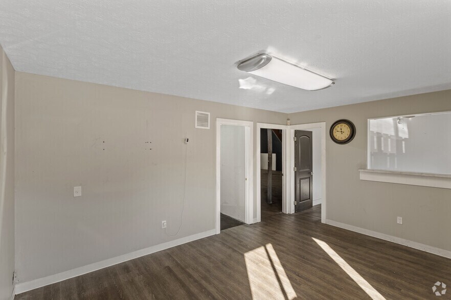 More Photos Of 1566 SE South Niemeyer Cir, Port Saint Lucie Warehouse For Sale