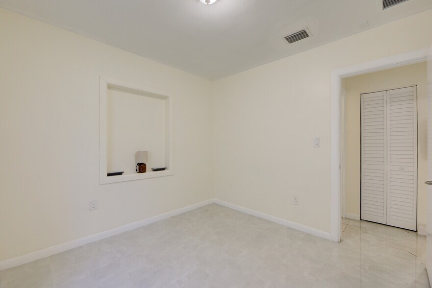 More Photos Of 742 NW 70th St, Miami Apartments For Sale