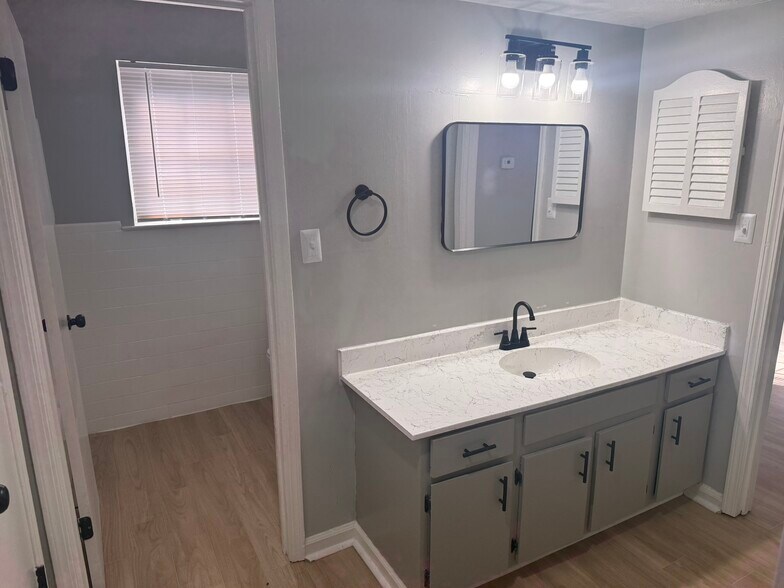 More Photos Of 235 Sycamore Dr, Athens Apartments For Sale