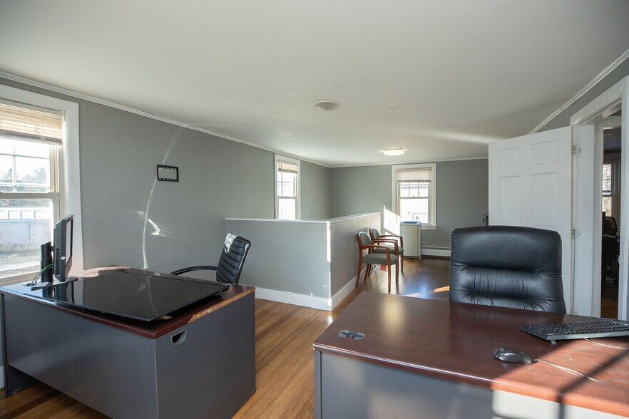 More Photos Of 1170 Hooksett Rd, Hooksett Storefront Retail Office For Lease