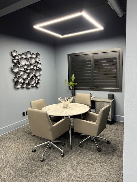 More Photos Of 3119 Interstate 30, Mesquite Showroom For Sale