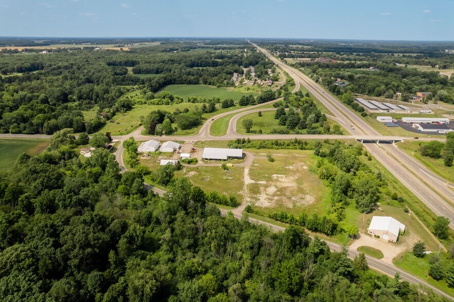 More Photos Of 2511 Bellevue Rd, Leslie Warehouse For Sale