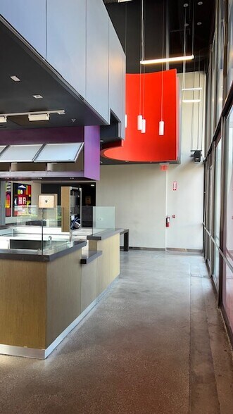 More Photos Of 6255 W Sunset Blvd, Los Angeles Office For Lease