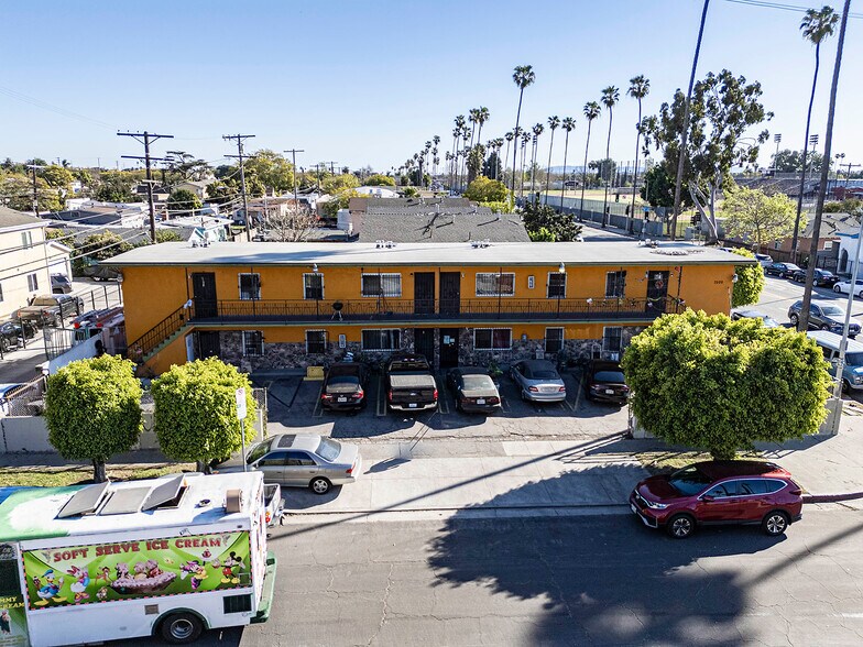 Primary Photo Of 7500 Avalon Blvd, Los Angeles Multifamily For Sale