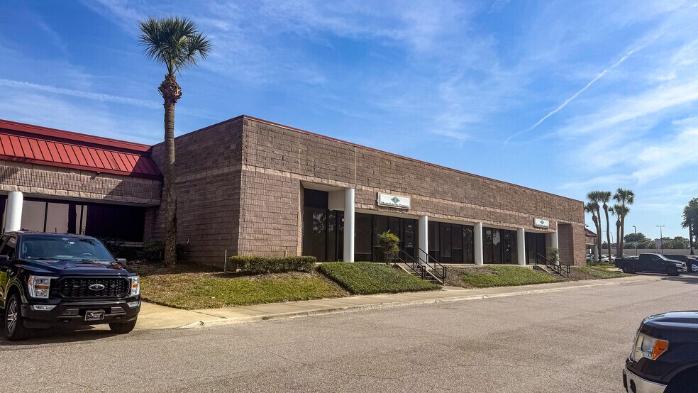 More Photos Of 528 Northlake Blvd, Altamonte Springs Unknown For Lease