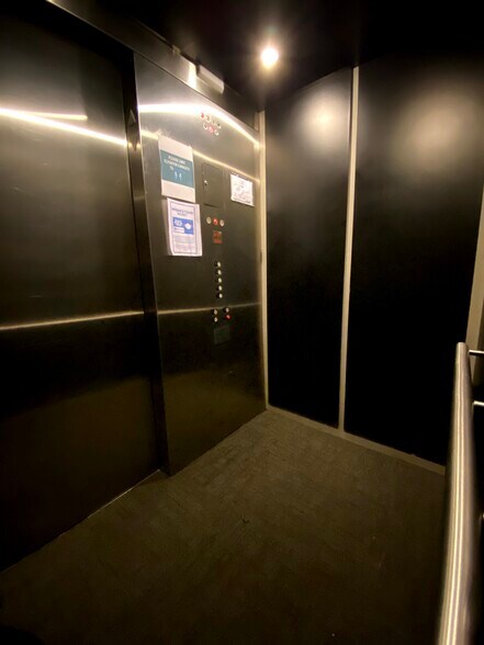 More Photos Of 208-210 Grant St, Pittsburgh Medical For Lease