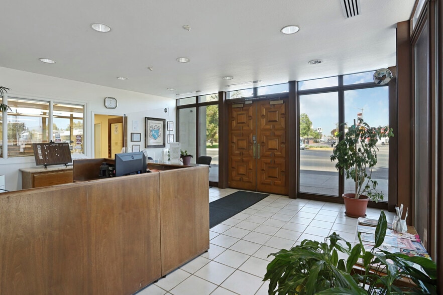More Photos Of 200 W Harding Way, Stockton Office For Lease