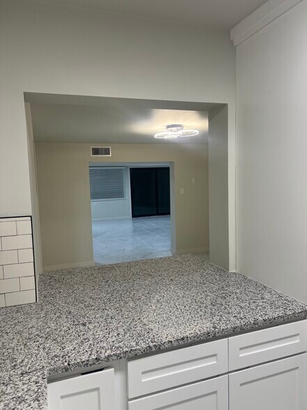 More Photos Of 7531 Wilcox Dr, El Paso Healthcare For Sale