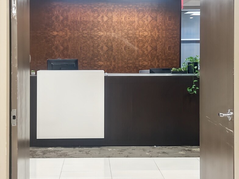 More Photos Of 100 Park Ave, New York Coworking Space