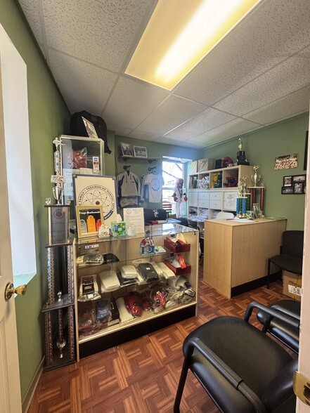 More Photos Of 74 Elm St, Morristown Storefront Retail Office For Lease