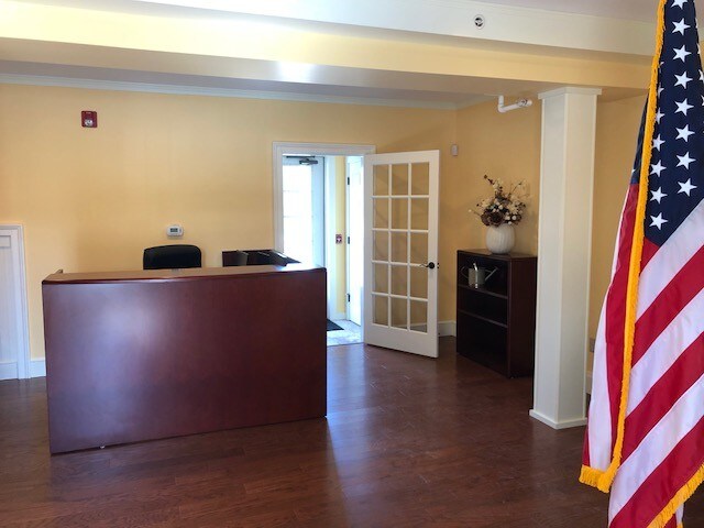 More Photos Of 69 York St, Kennebunk Medical For Sale