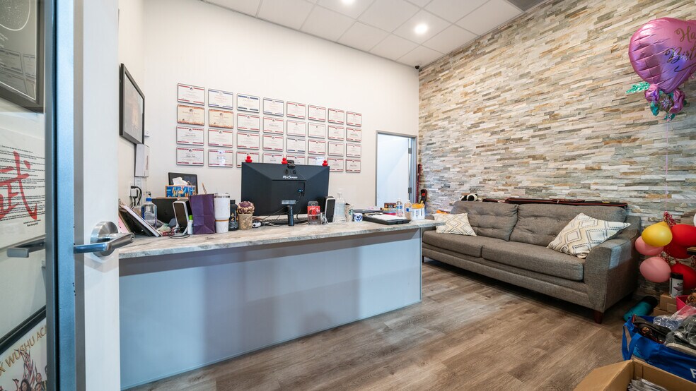 More Photos Of 700 N Cooper Rd, Gilbert Office For Sale