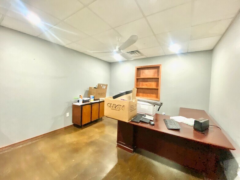 More Photos Of 2412 County Lane 175, Carthage Industrial For Sale