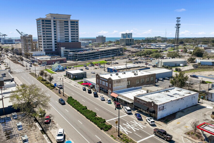 More Photos Of 1615 25th Ave, Gulfport Flex For Lease