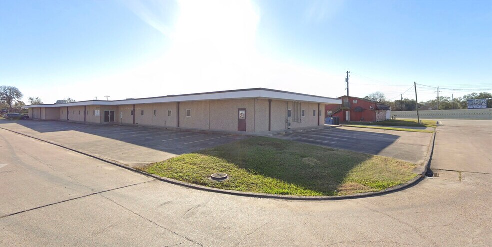 More Photos Of 1110 Avenue G, Rosenberg Medical For Sale