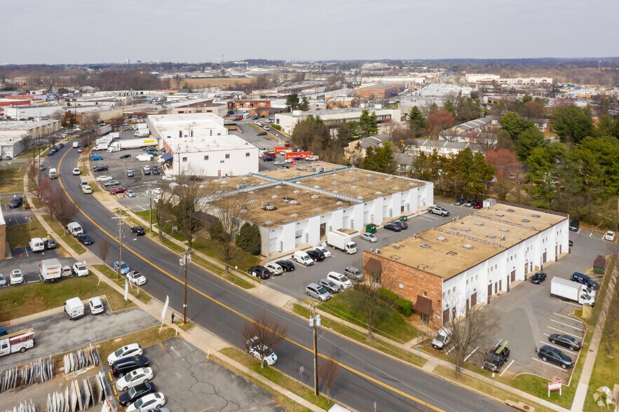 More Photos Of 1100-1146 Taft St, Rockville Warehouse For Lease
