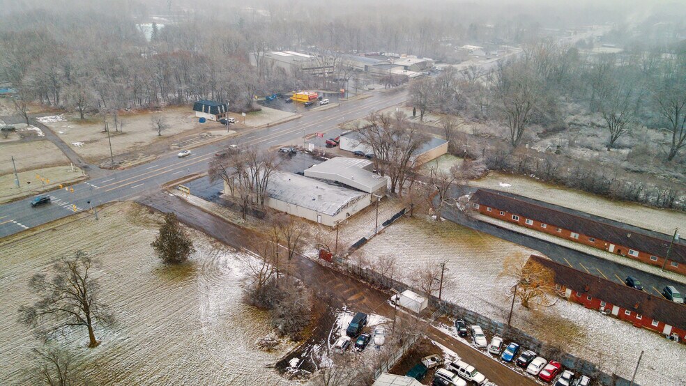 More Photos Of 2502 E Michigan Ave, Ypsilanti Freestanding For Lease