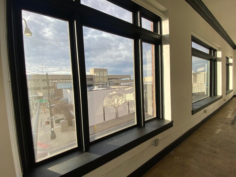 More Photos Of 220 S Campbell Ave, Springfield Storefront Retail Office For Sale