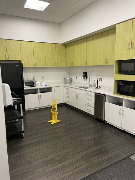 More Photos Of 245 E Main St, Rochester Office For Lease