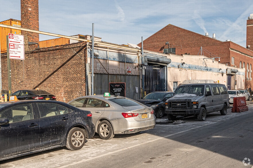 More Photos Of 1623 Bergen St, Brooklyn Warehouse For Sale