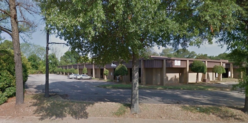 More Photos Of 3035 Directors Row, Memphis Flex For Lease