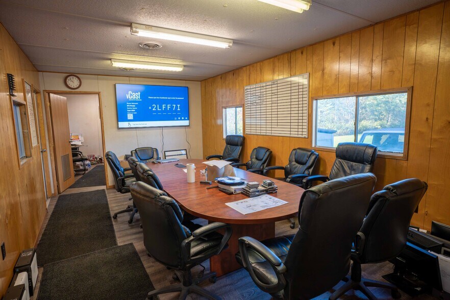 More Photos Of 347 E Industrial Dr, Titusville Industrial For Sale
