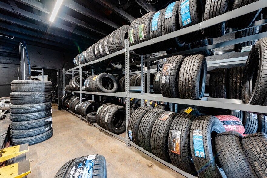 More Photos Of 2501 Sanford Ave, Sanford Auto Repair For Sale