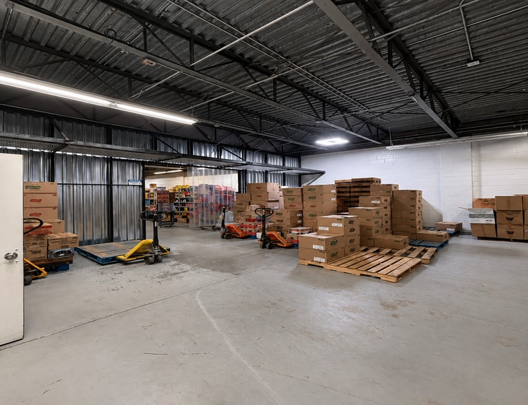More Photos Of 55 St Johns Pl, Freeport Warehouse For Sale
