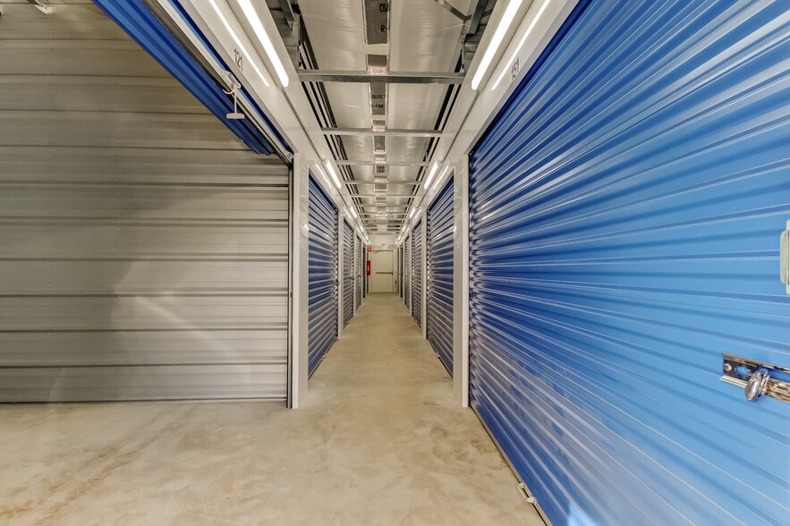 More Photos Of 921 E Norvell Bryant Hwy, Hernando Self Storage For Sale