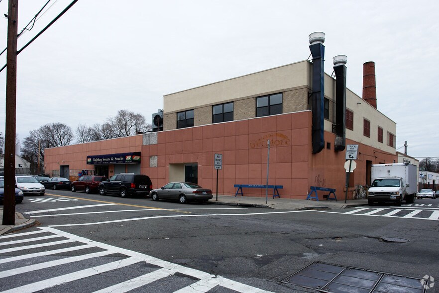 Primary Photo Of 153-21-153-27 Barclay Ave, Flushing Warehouse For Sale