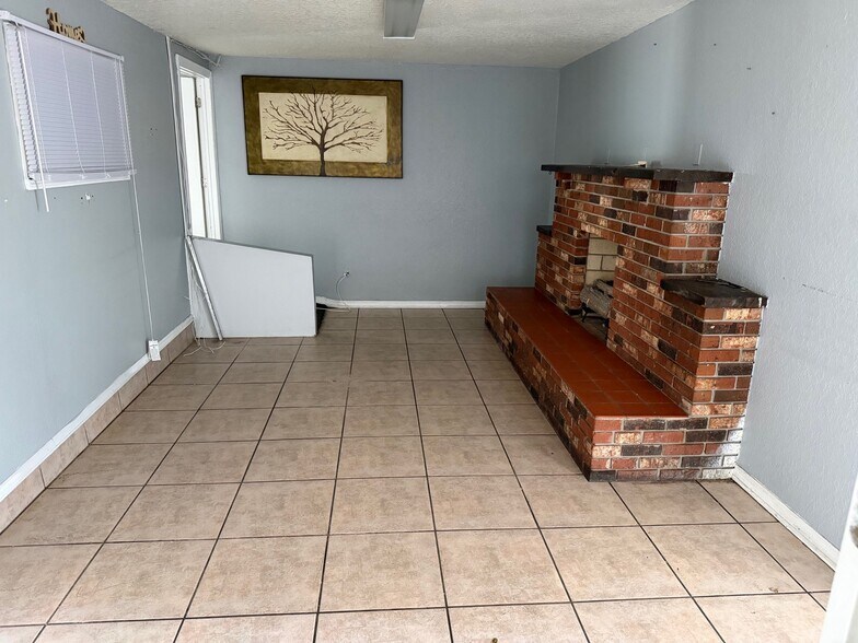 More Photos Of 1041 28th St, Orlando General Retail For Sale