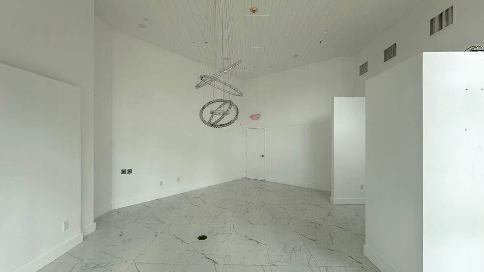 More Photos Of 1451 Ocean Dr, Miami Beach Apartments For Sale