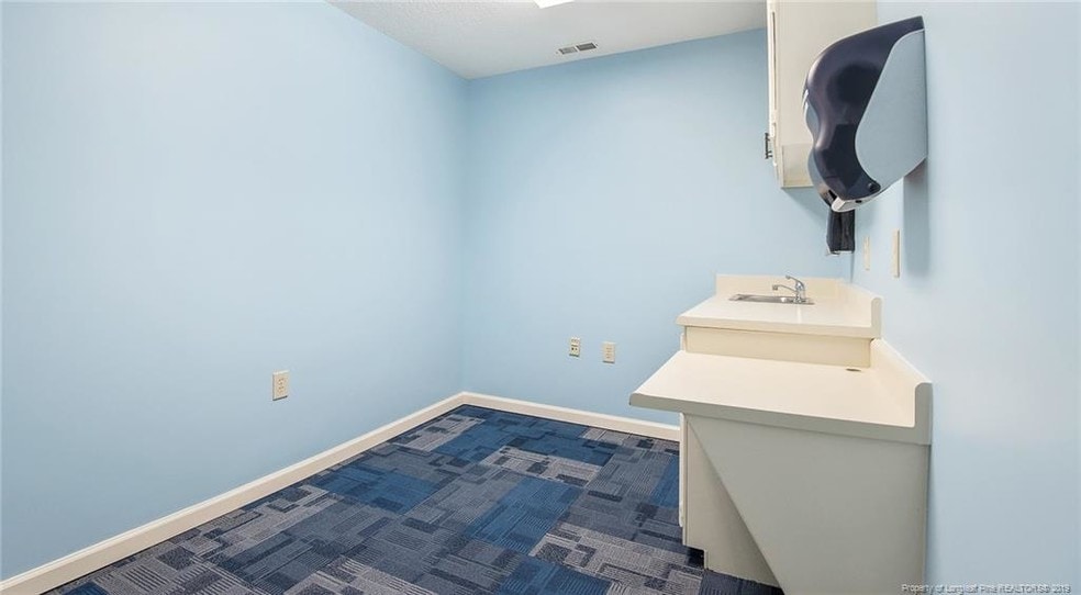 More Photos Of 1207 Walter Reed Rd, Fayetteville Medical For Lease