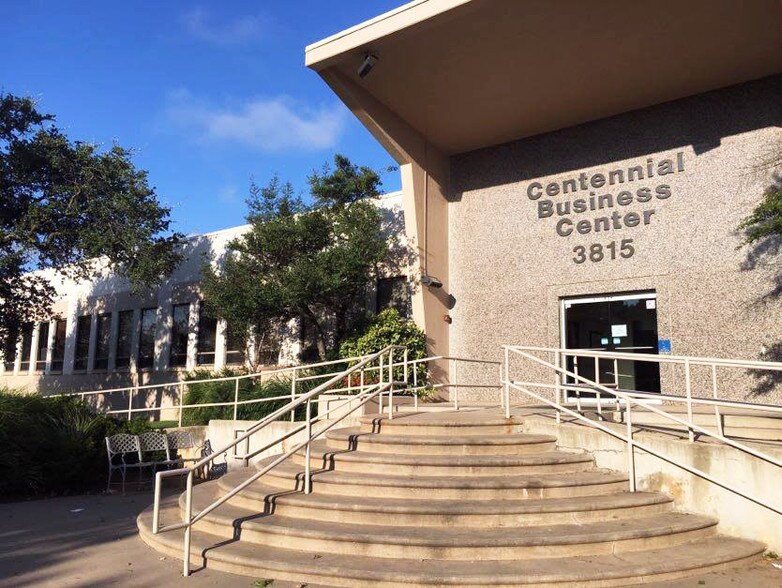 More Photos Of 3813-3817 N Santa Fe Ave, Oklahoma City Light Manufacturing For Lease