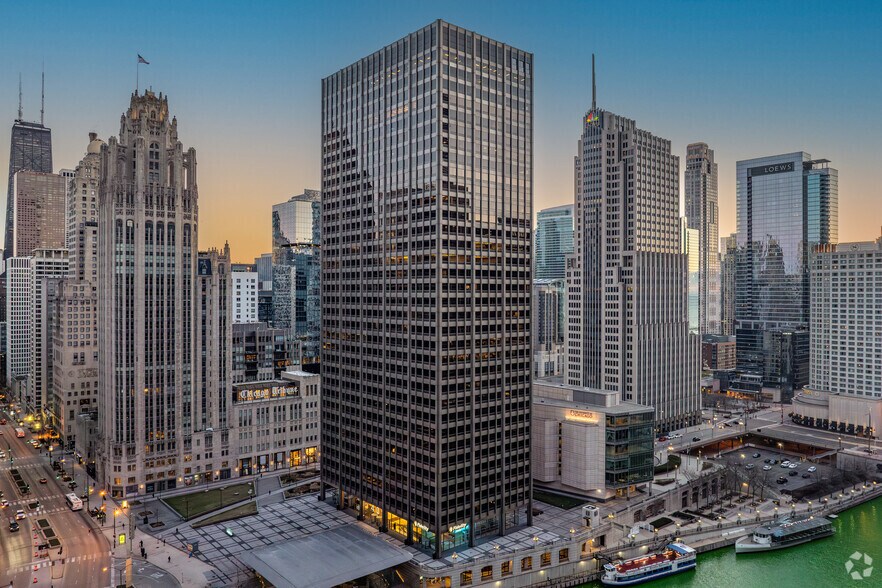 Primary Photo Of 401 N Michigan Ave, Chicago Office For Sale