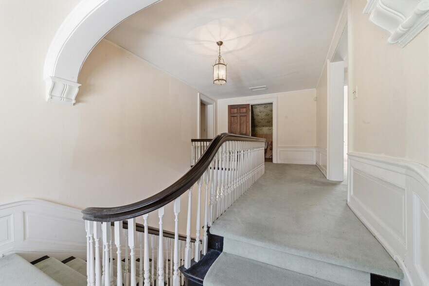 More Photos Of 2255 Ballston Ave, Saratoga Springs Restaurant For Sale