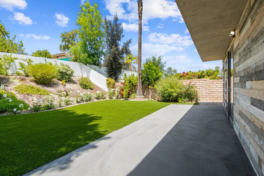 More Photos Of 7501 Linley Ln, Canoga Park Specialty For Sale