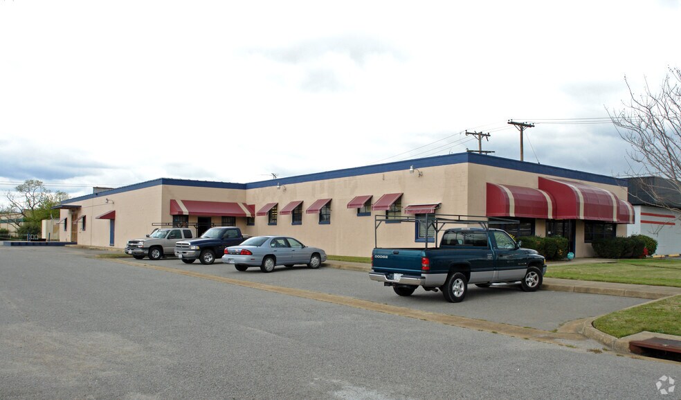 Primary Photo Of 3923 Victory Blvd, Portsmouth Manufacturing For Sale