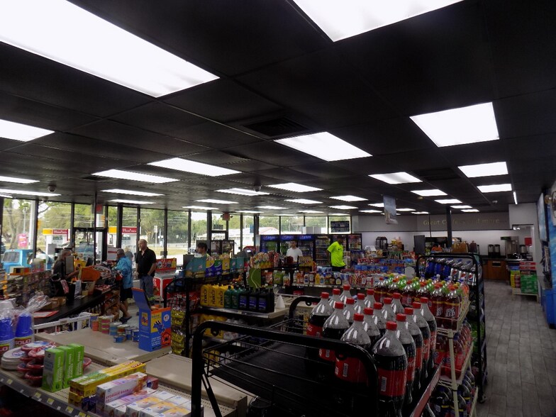 More Photos Of 225 E North Blvd, Leesburg Convenience Store For Sale